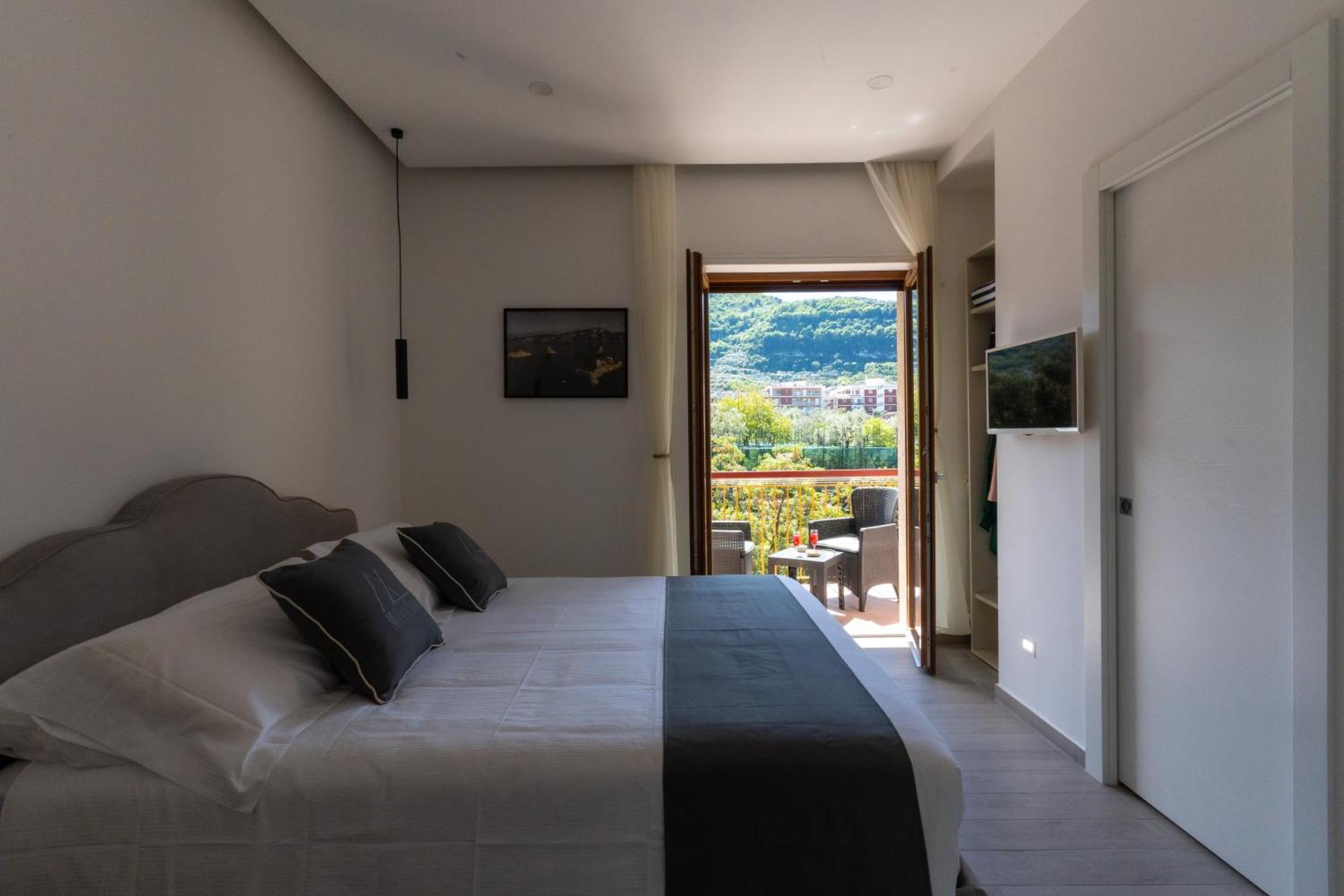 Mifra Suites Sorrento Esterno foto