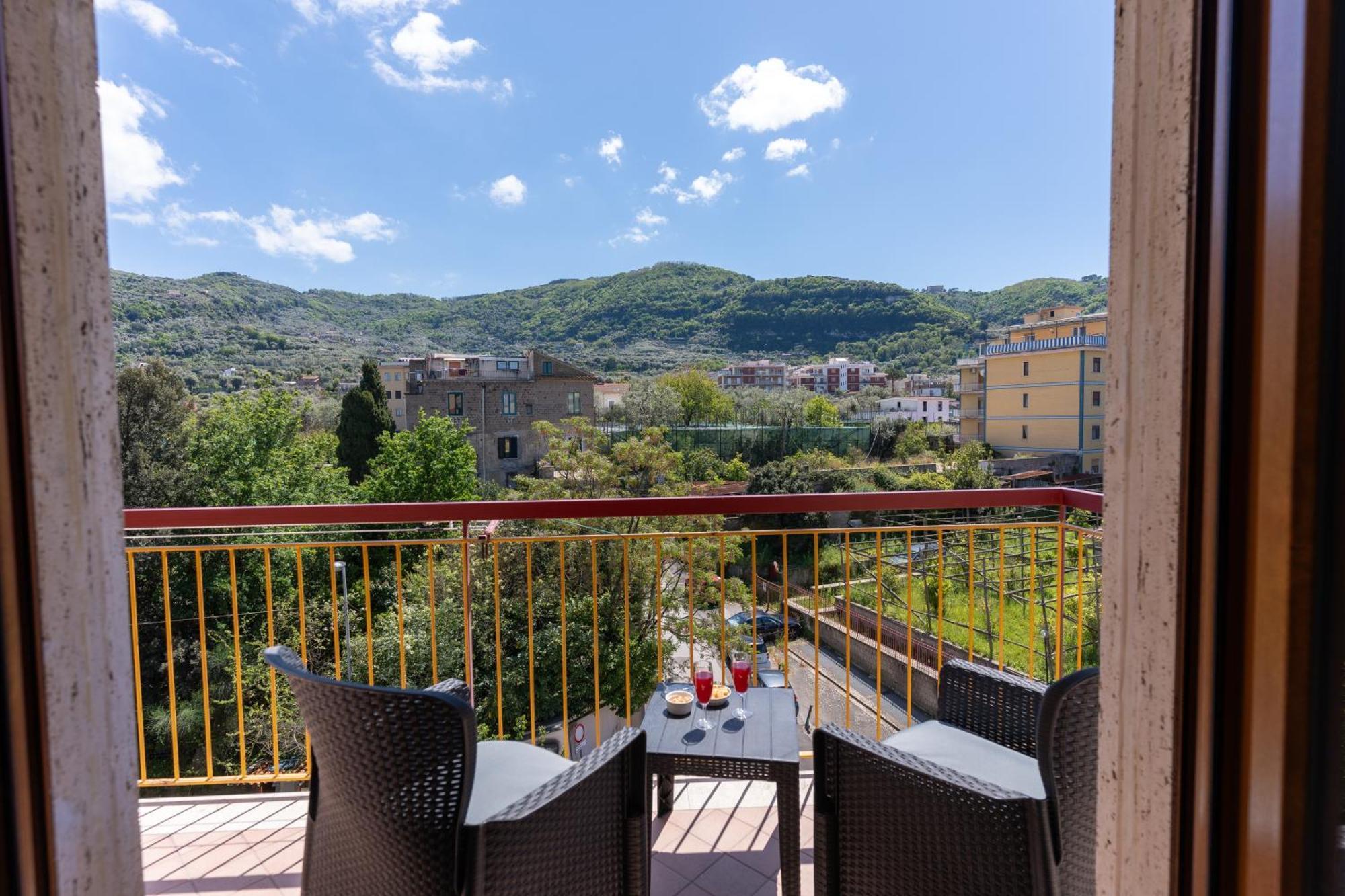 Mifra Suites Sorrento Esterno foto