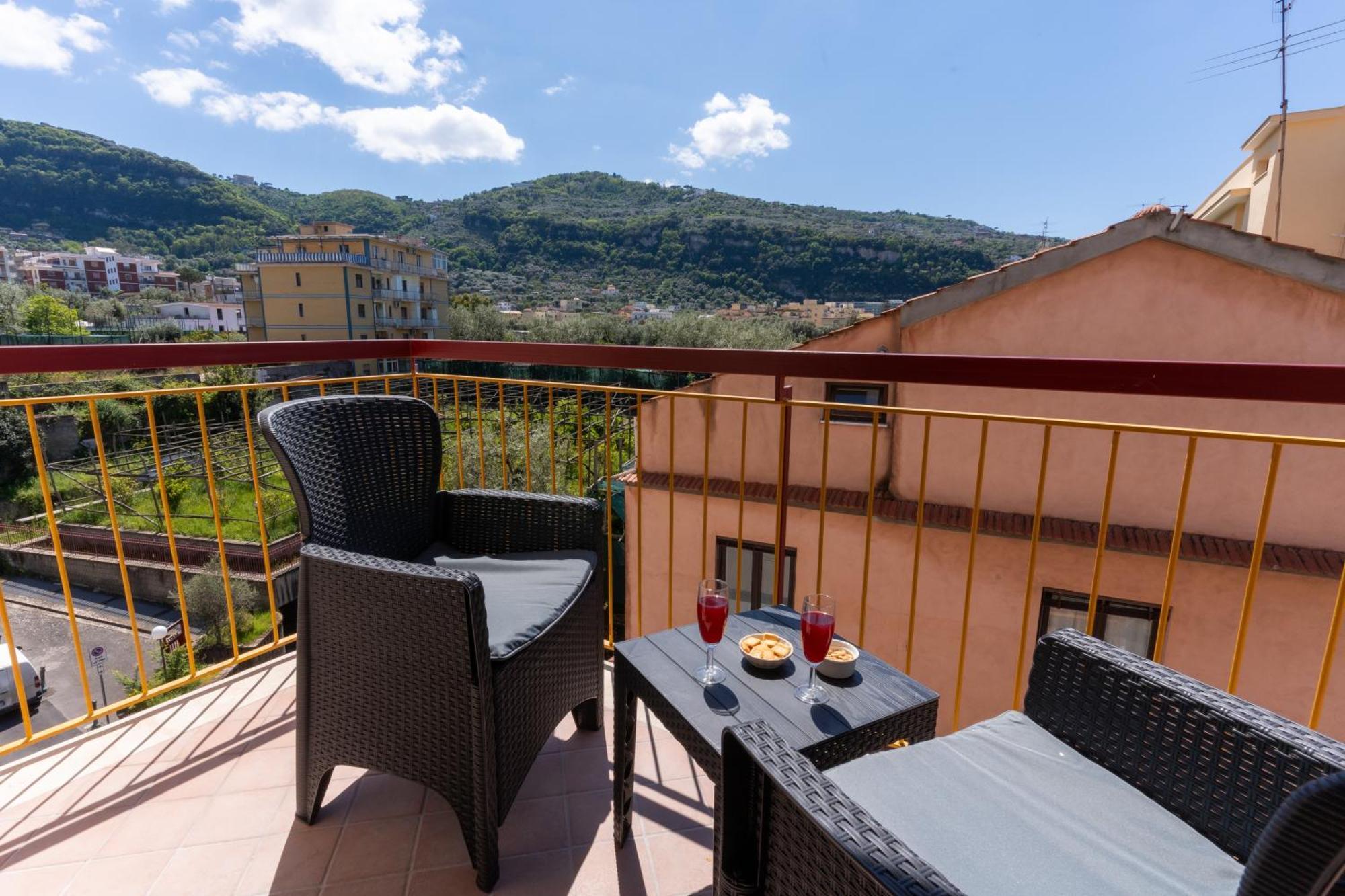 Mifra Suites Sorrento Esterno foto