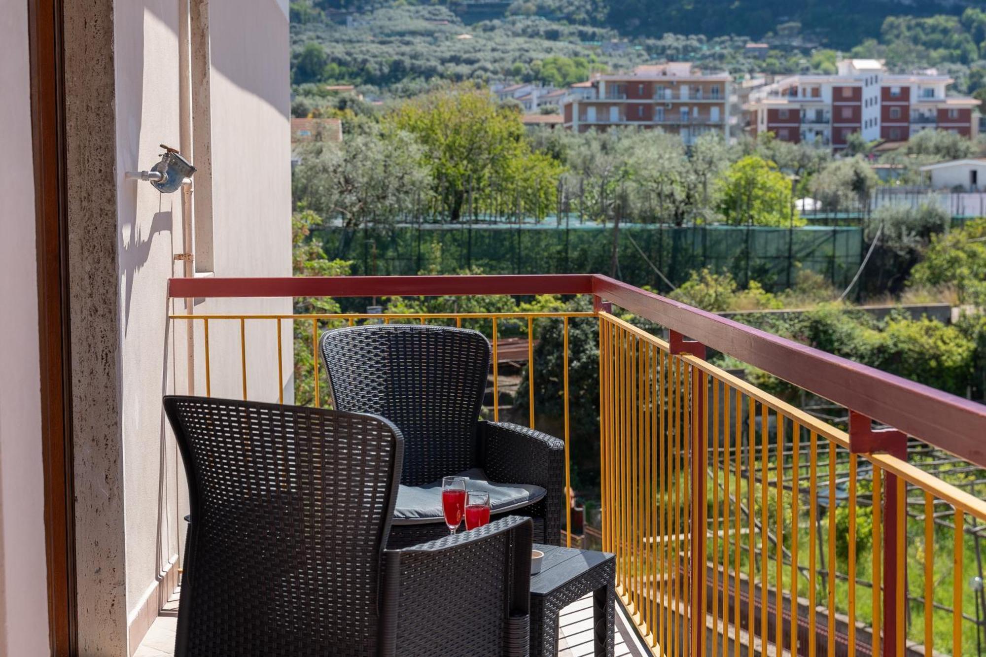 Mifra Suites Sorrento Esterno foto